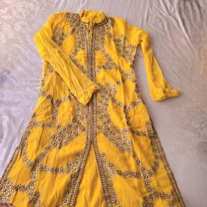 Gotapatti suit (yellow)